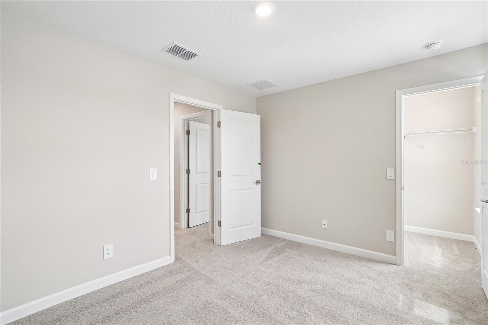 7542 DEER VALLEY CIRCLE — photo 23