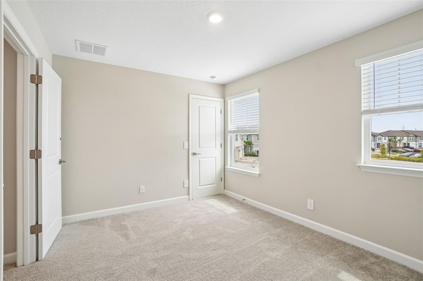 7542 DEER VALLEY CIRCLE — photo 25