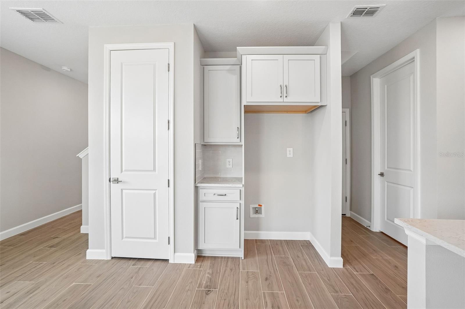 7542 DEER VALLEY CIRCLE — photo 17
