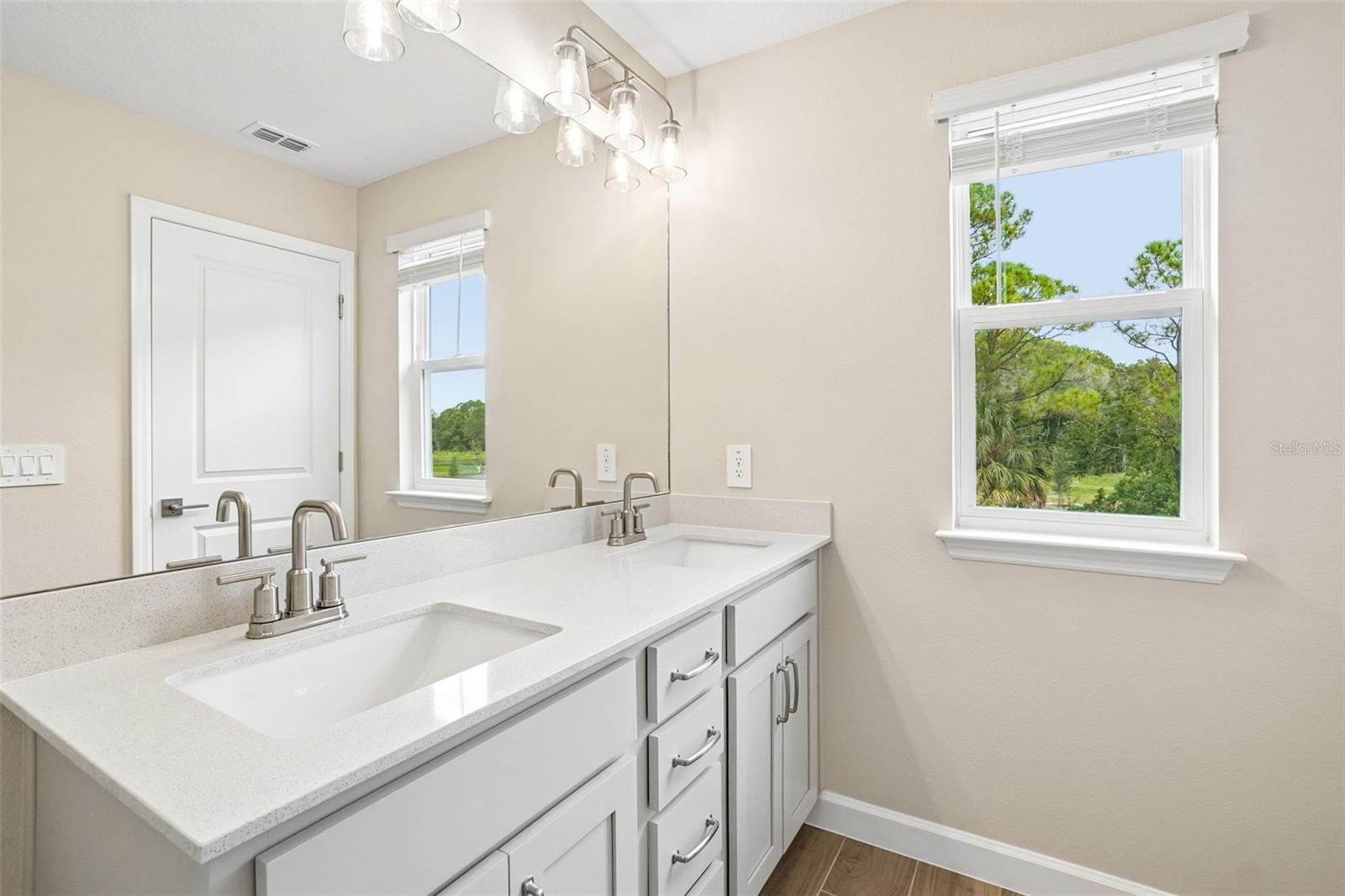7542 DEER VALLEY CIRCLE — photo 38