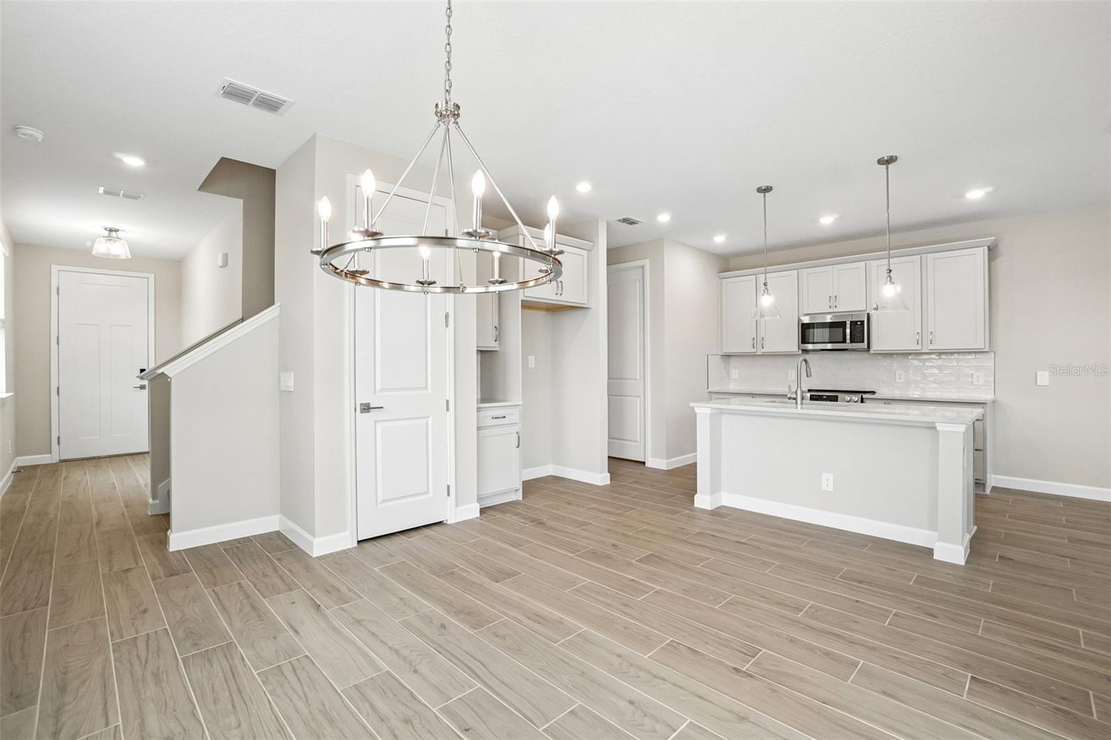 7542 DEER VALLEY CIRCLE — photo 13