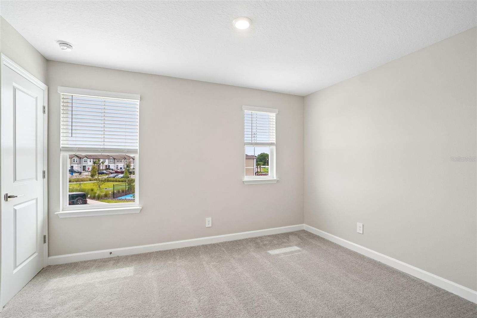 7542 DEER VALLEY CIRCLE — photo 24