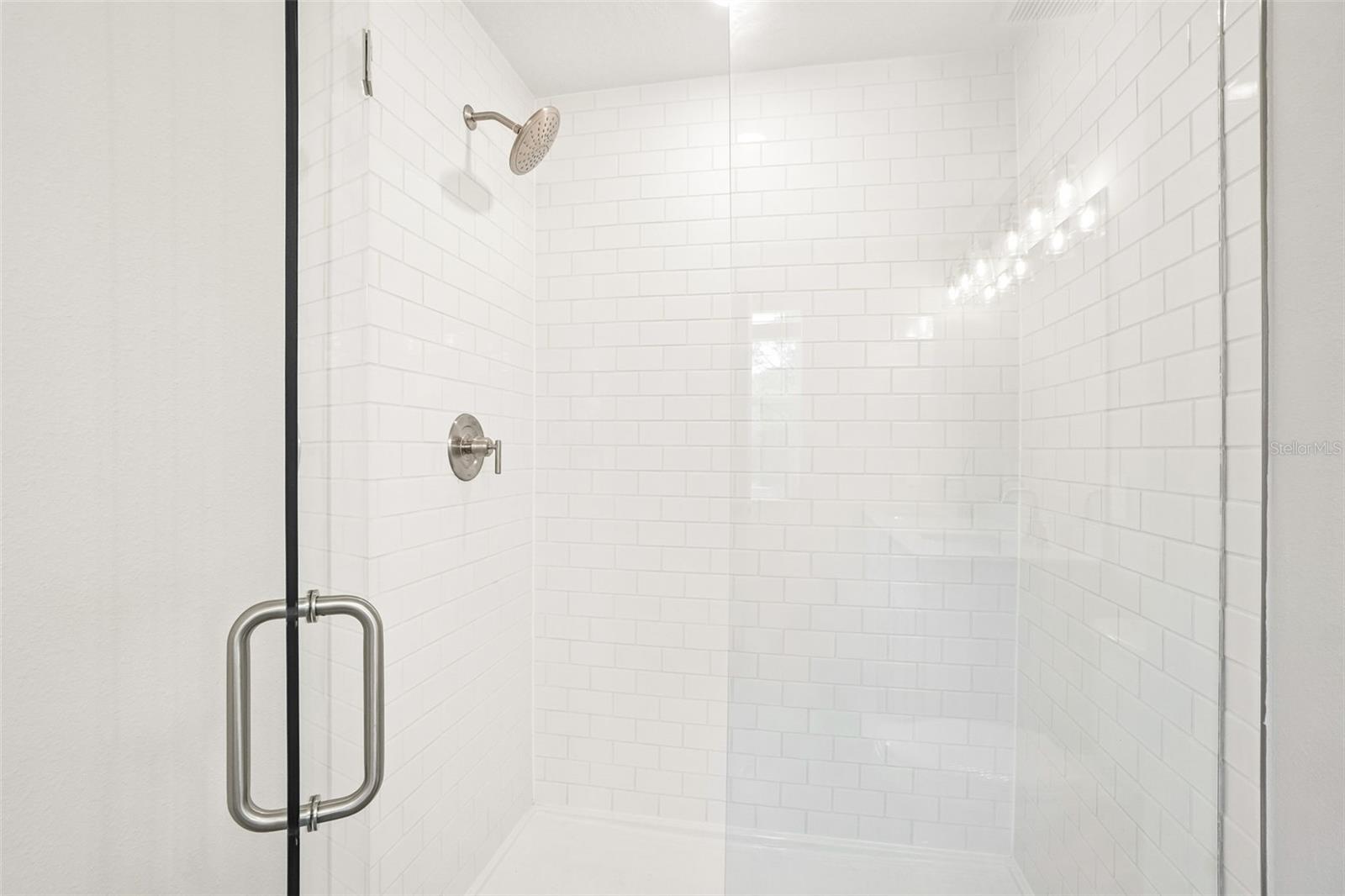 7542 DEER VALLEY CIRCLE — photo 36