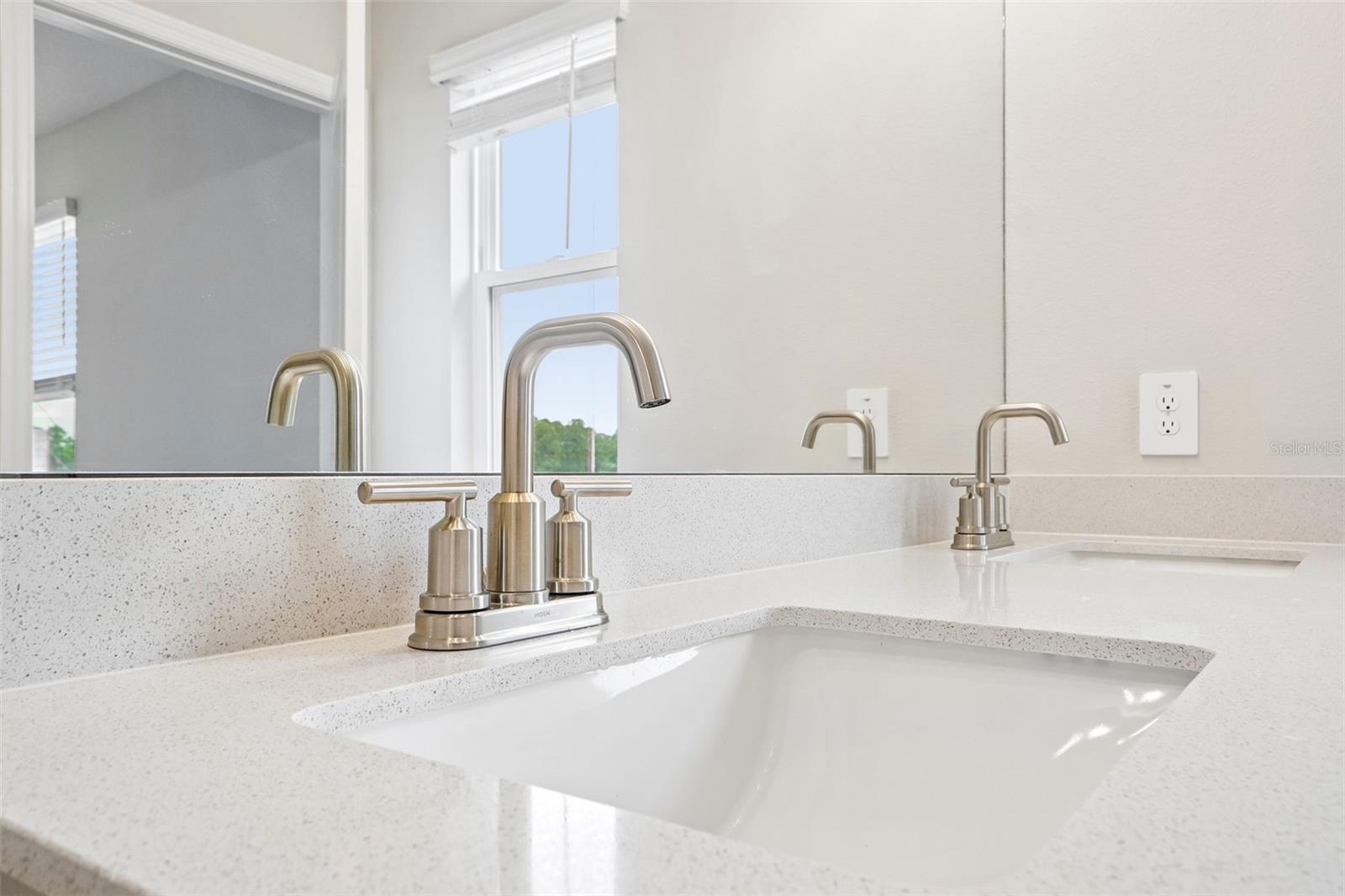 7542 DEER VALLEY CIRCLE — photo 37