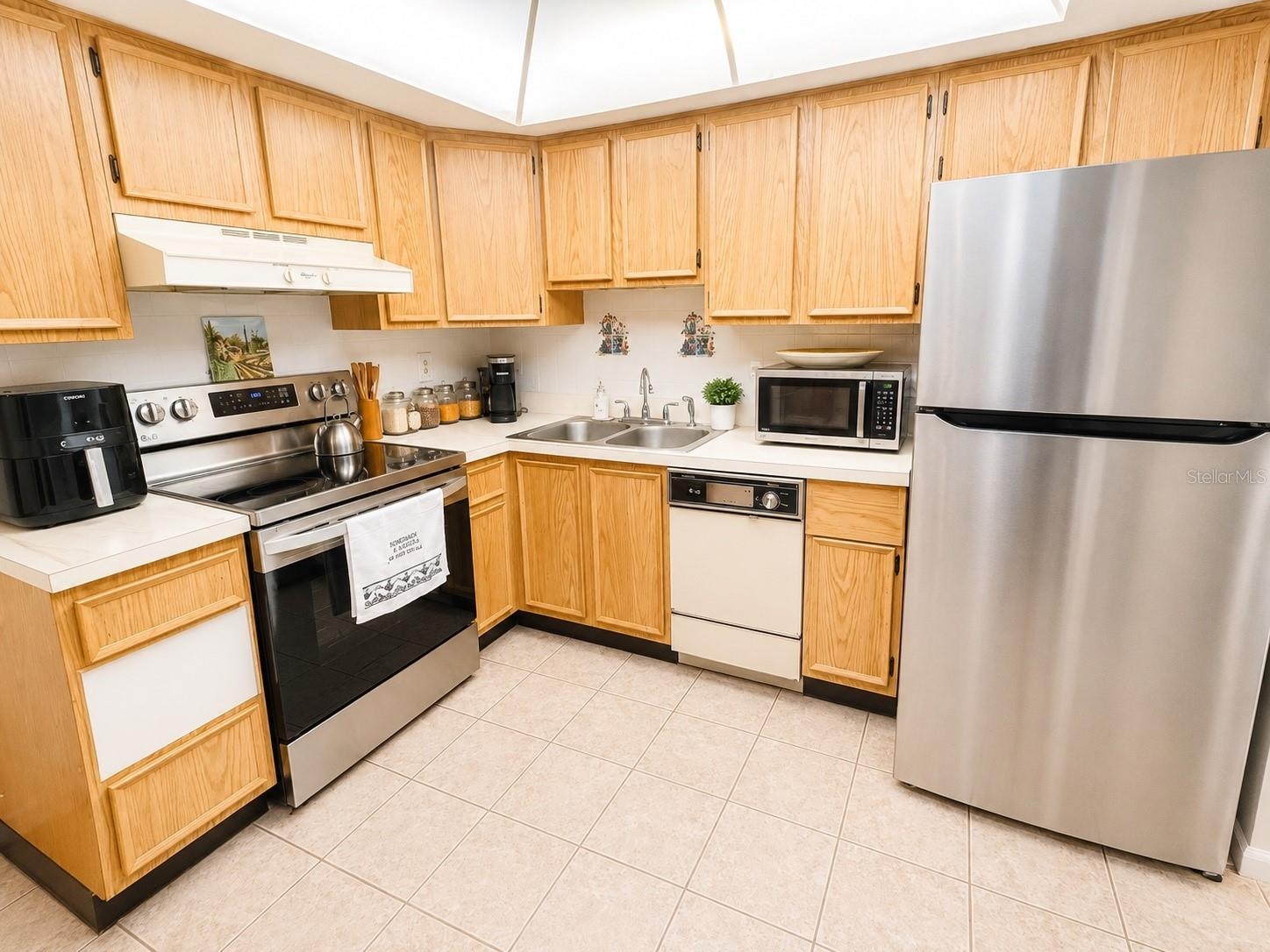 1131 ORANGE TREE CIR W #C — photo 6