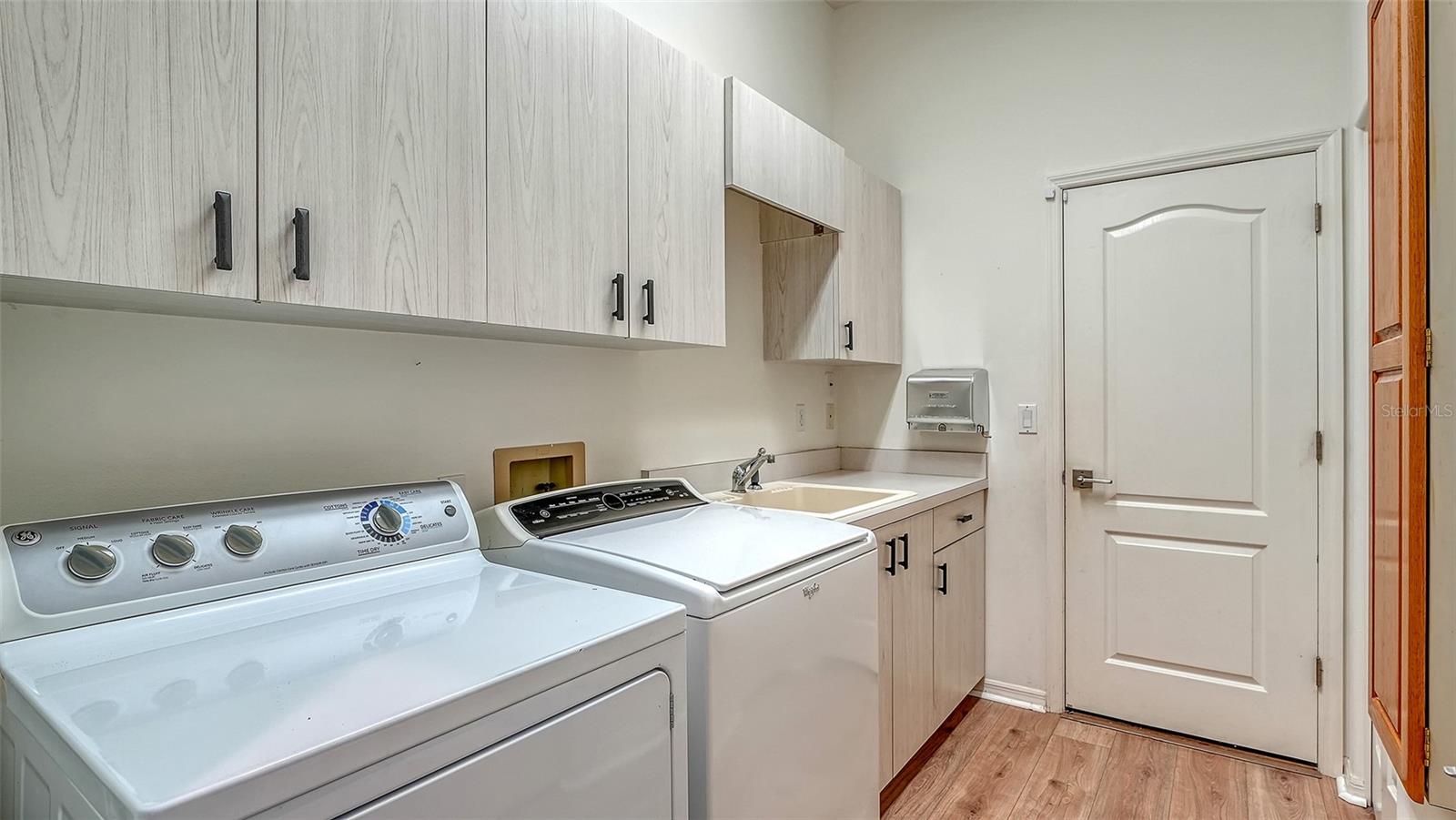 4360 BRANDYWINE DR — photo 29