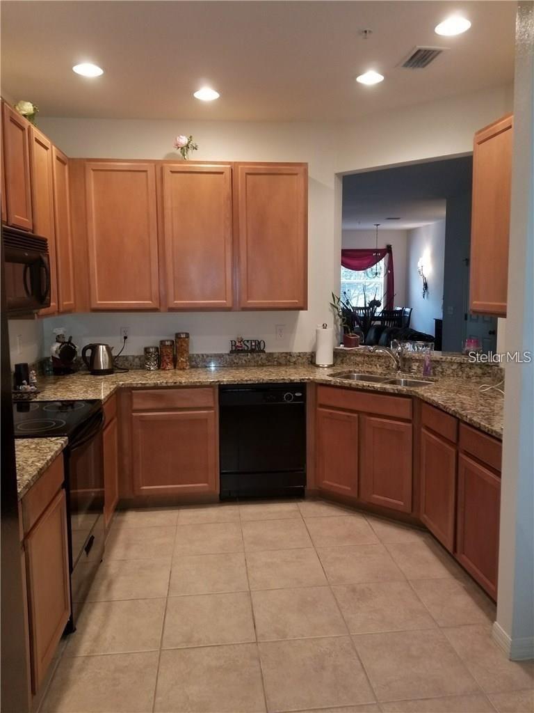 3661 PARKRIDGE CIR #9-104 — photo 2