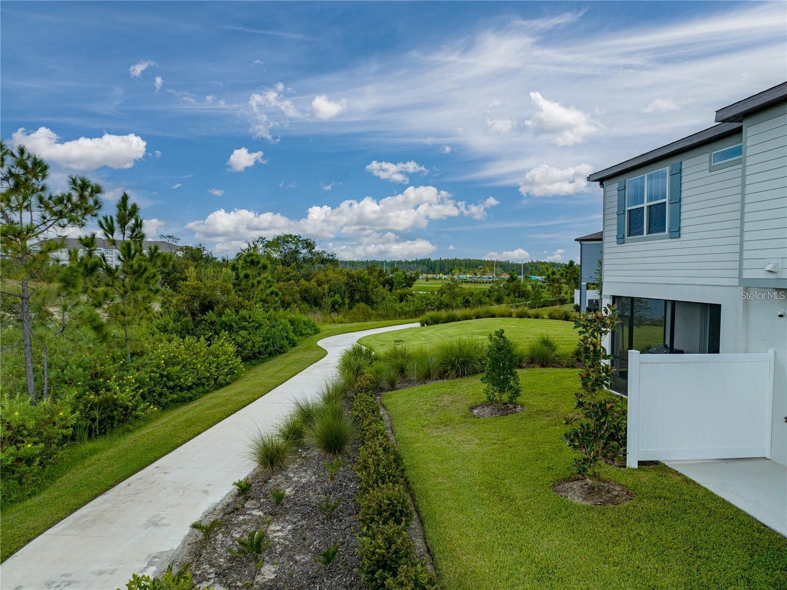 5443 ELMVIEW XING — photo 33