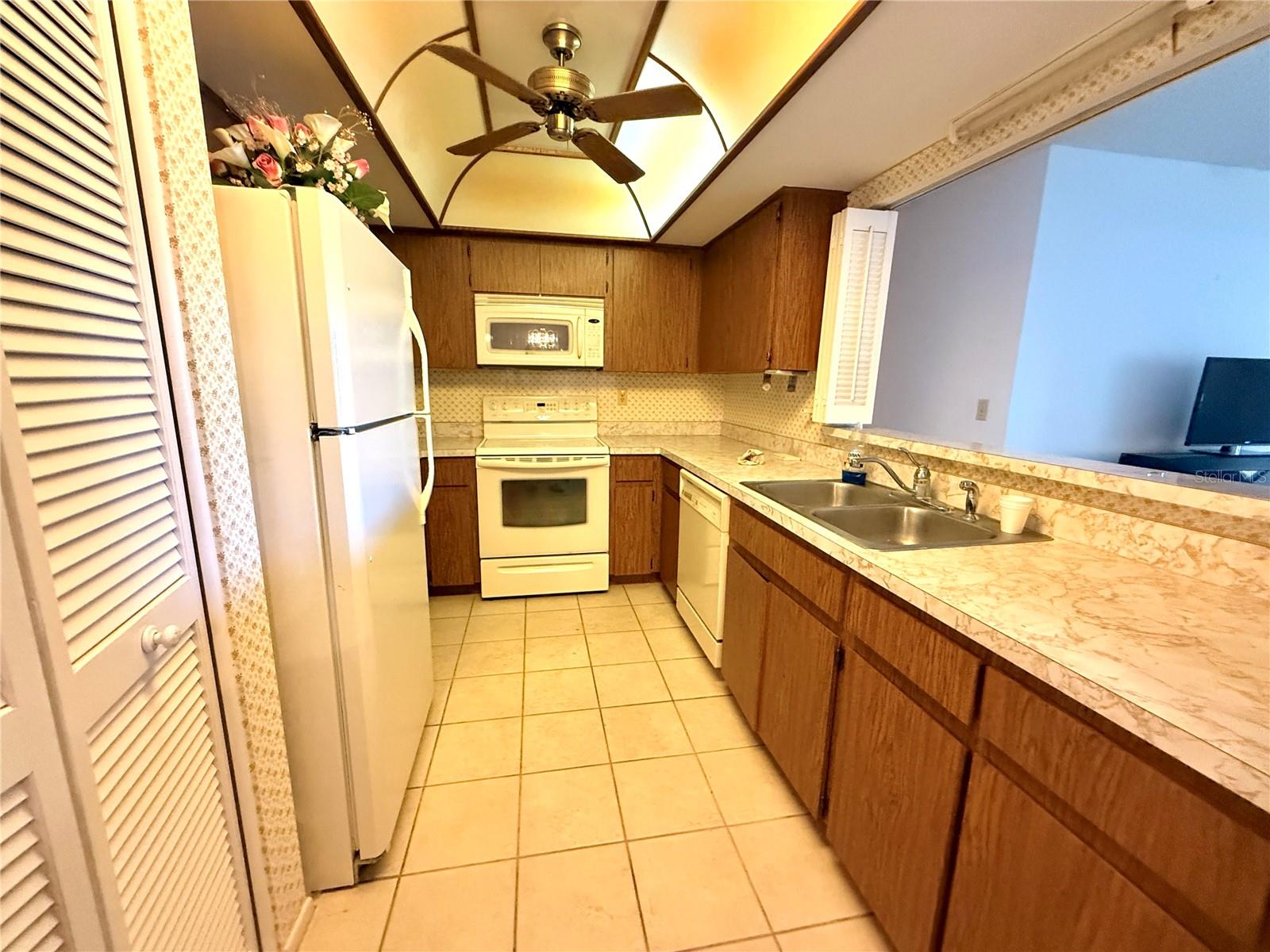 8111 BUGLE CT #2 — photo 2