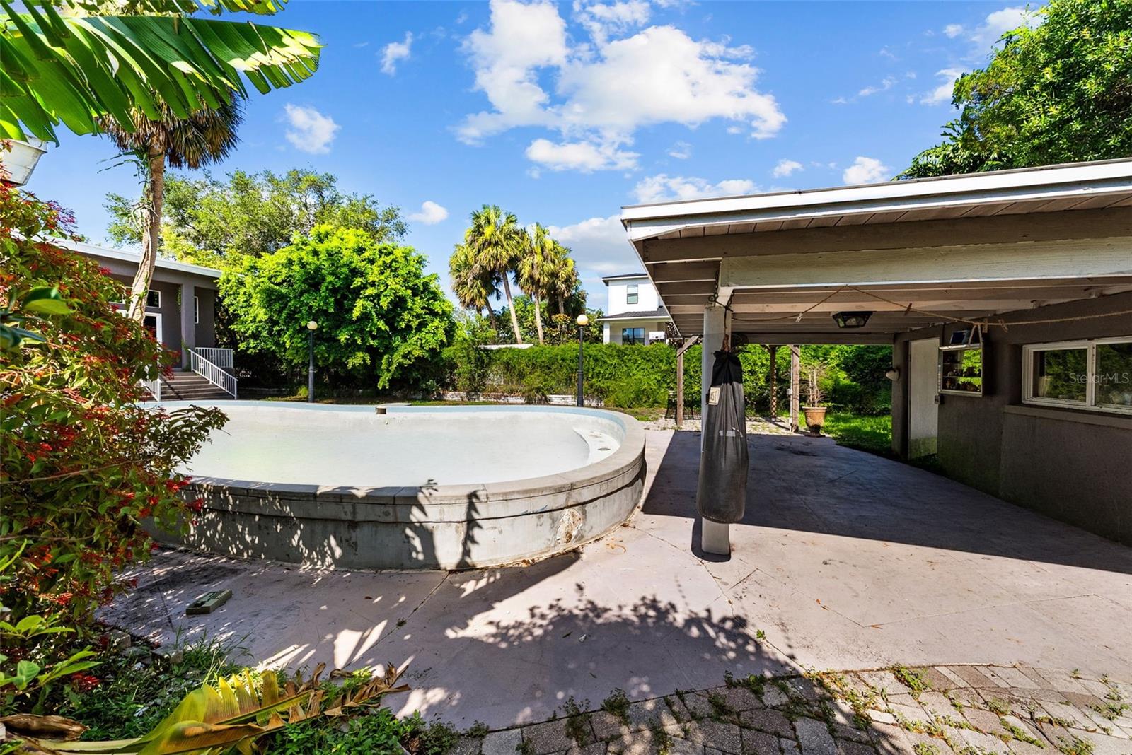 211 S SHORE CREST DR — photo 11