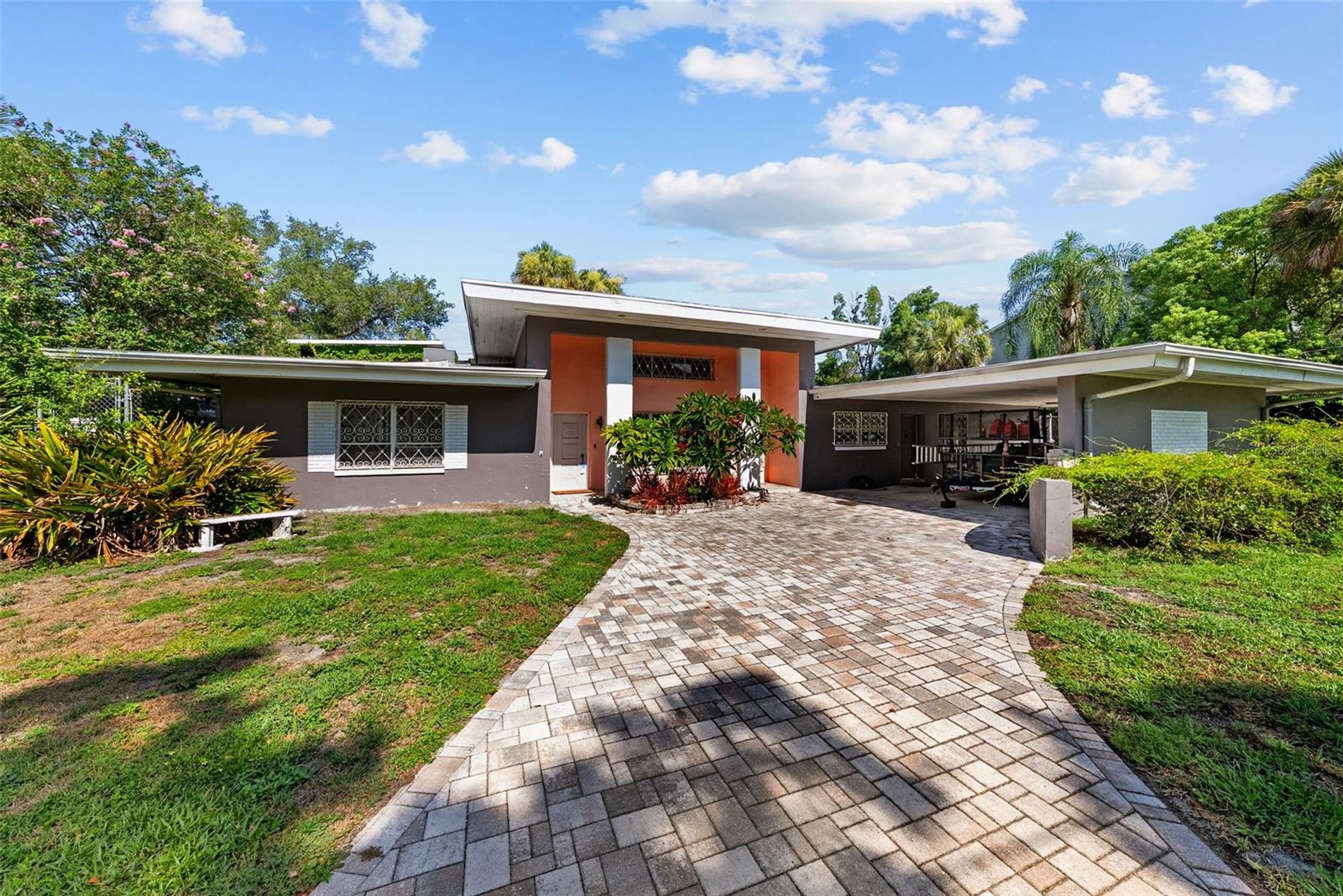 211 S SHORE CREST DR — photo 15