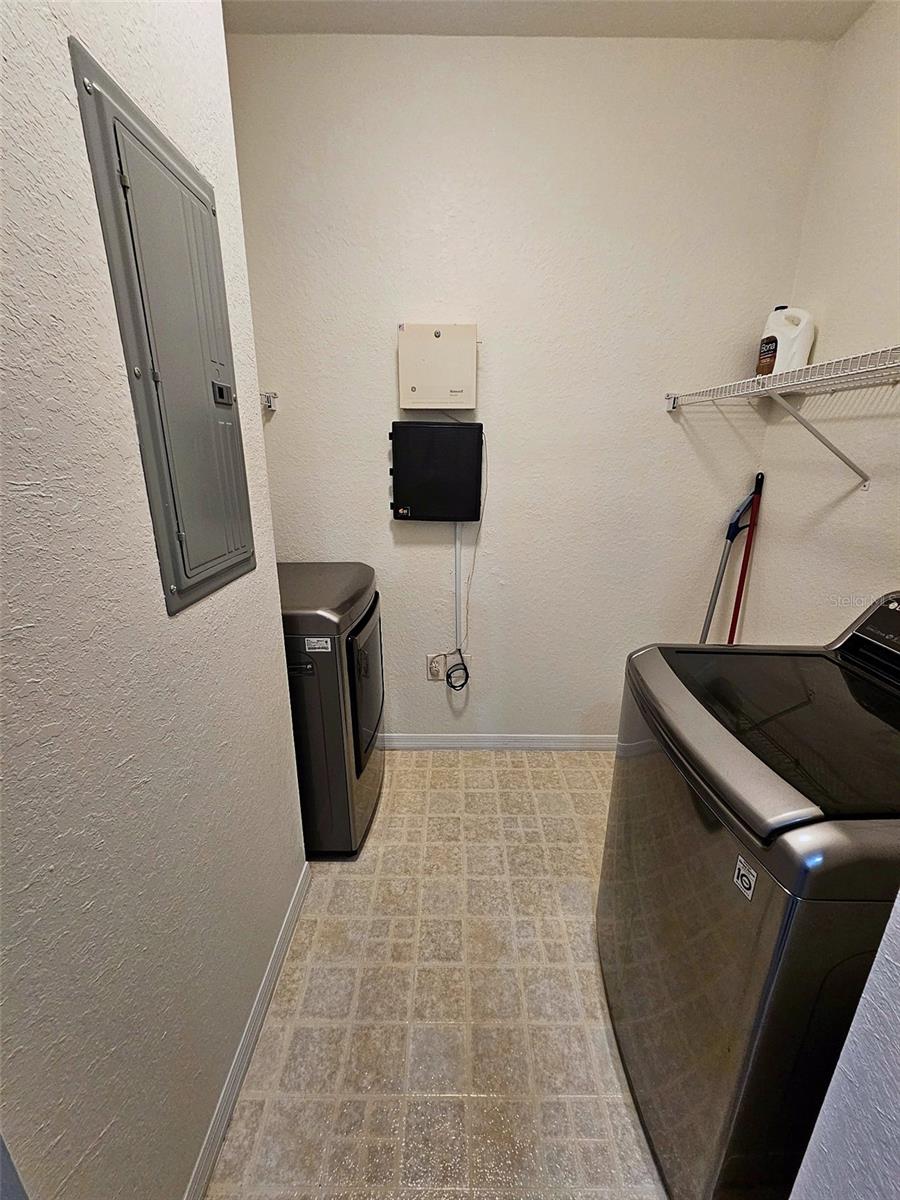8335 38TH STREET CIR E #305 — photo 21