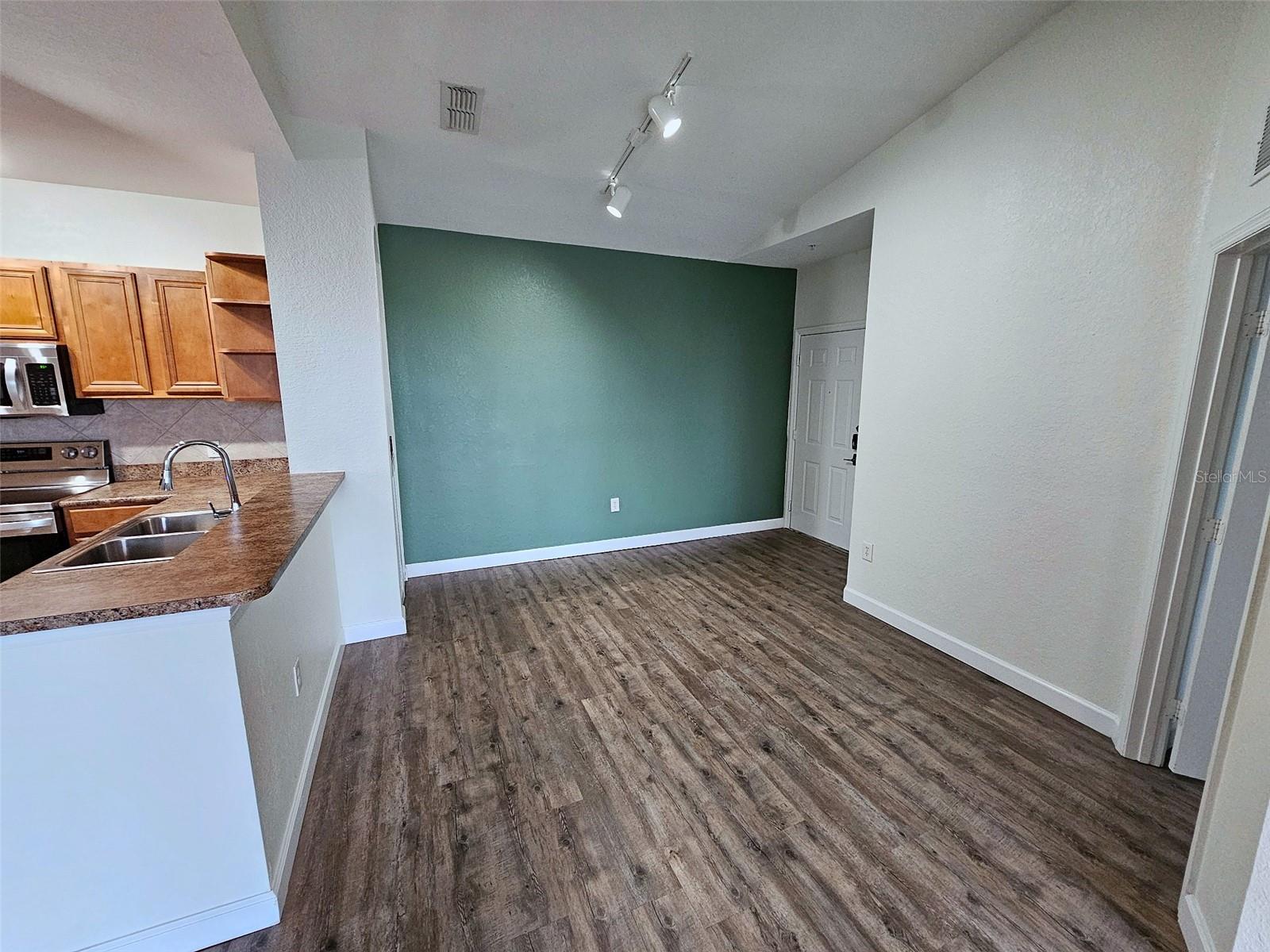8335 38TH STREET CIR E #305 — photo 7