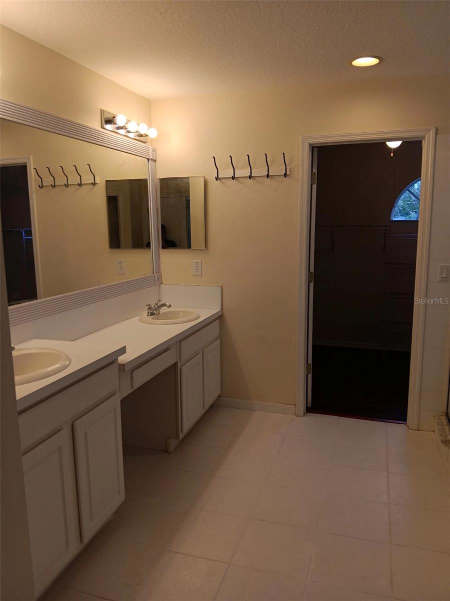 10415 LUCAYA DR — photo 23