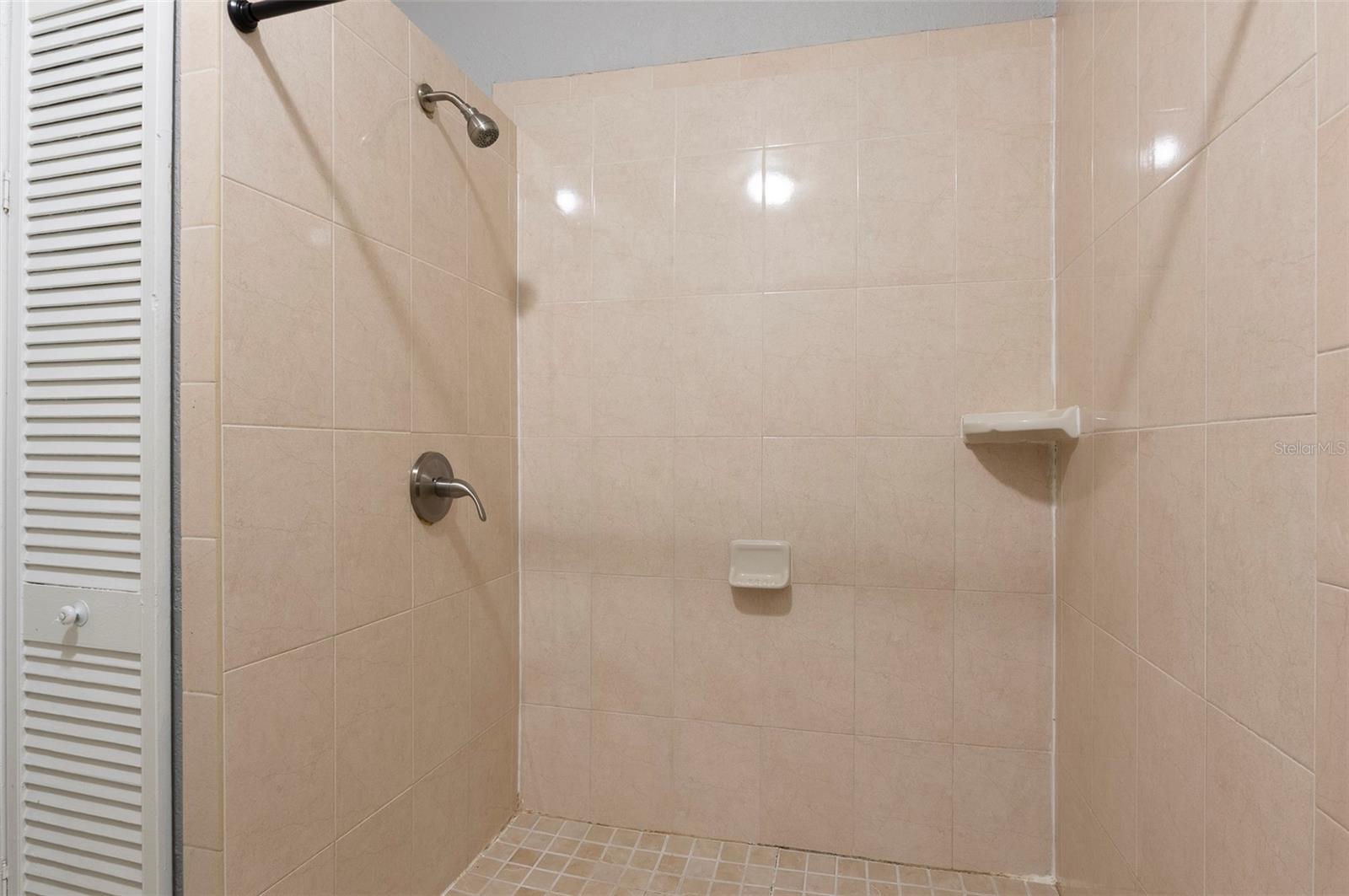 3651 HAINES RD N — photo 15