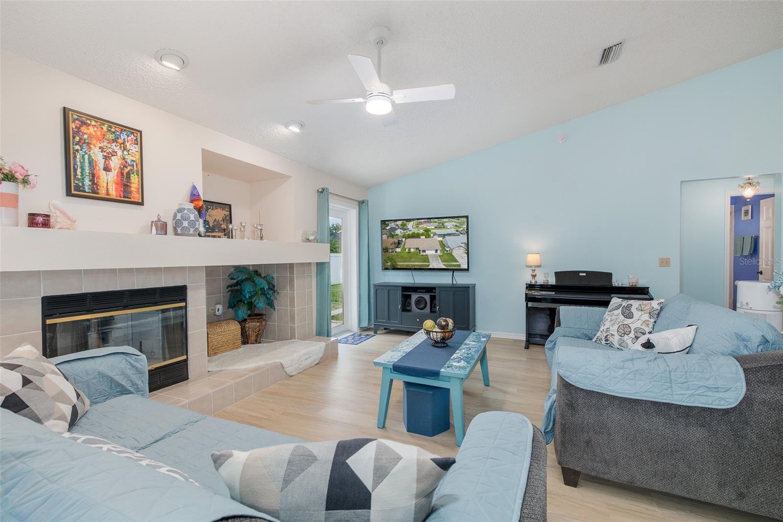 4515 COUNTY BREEZE DR — photo 12