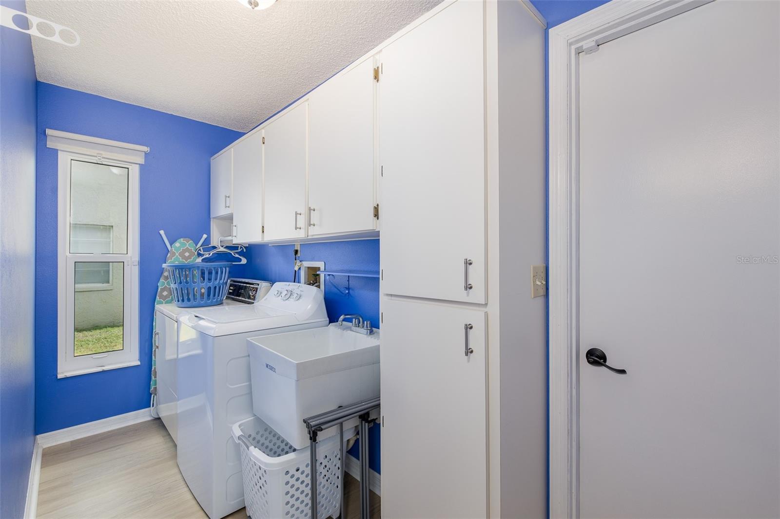 4515 COUNTY BREEZE DR — photo 47
