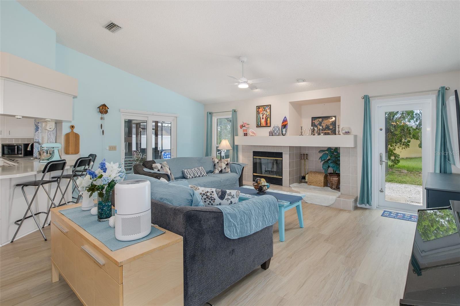4515 COUNTY BREEZE DR — photo 11