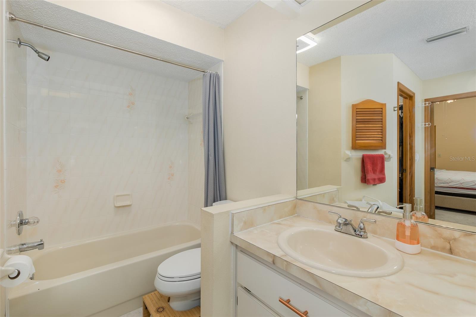 4515 COUNTY BREEZE DR — photo 36