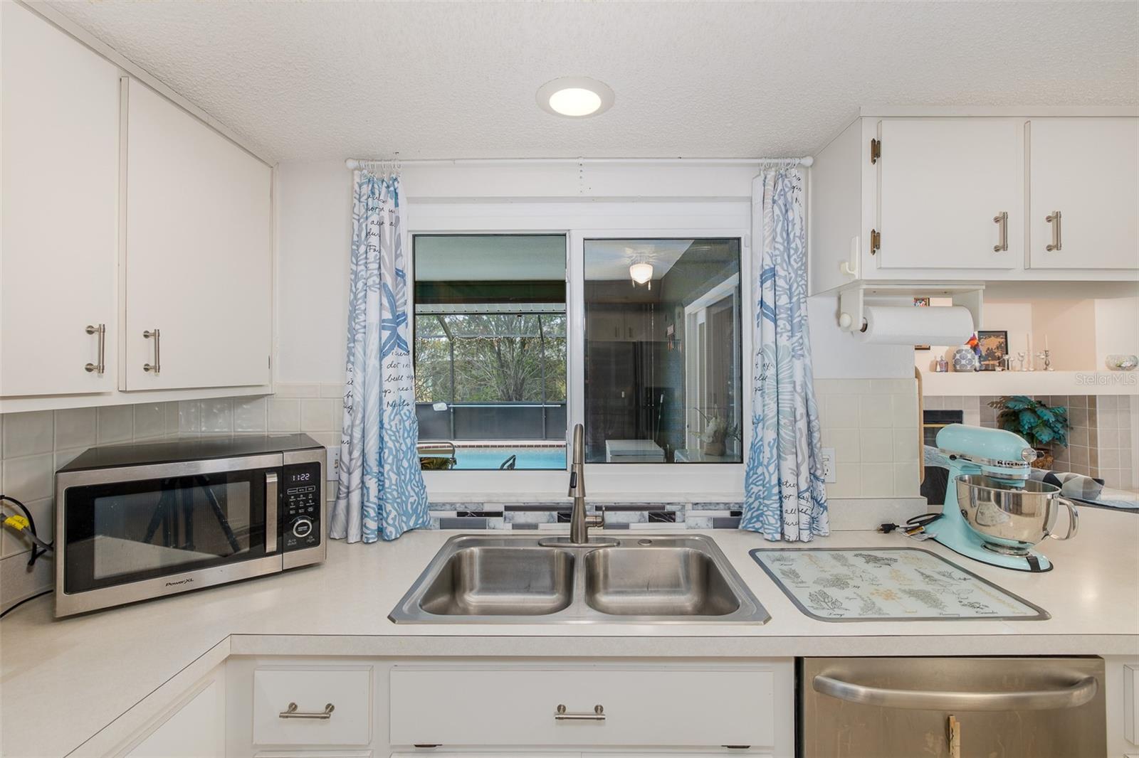 4515 COUNTY BREEZE DR — photo 23