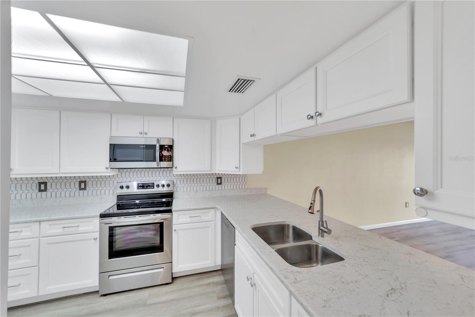 515 LEFFINGWELL AVE #116 — photo 14