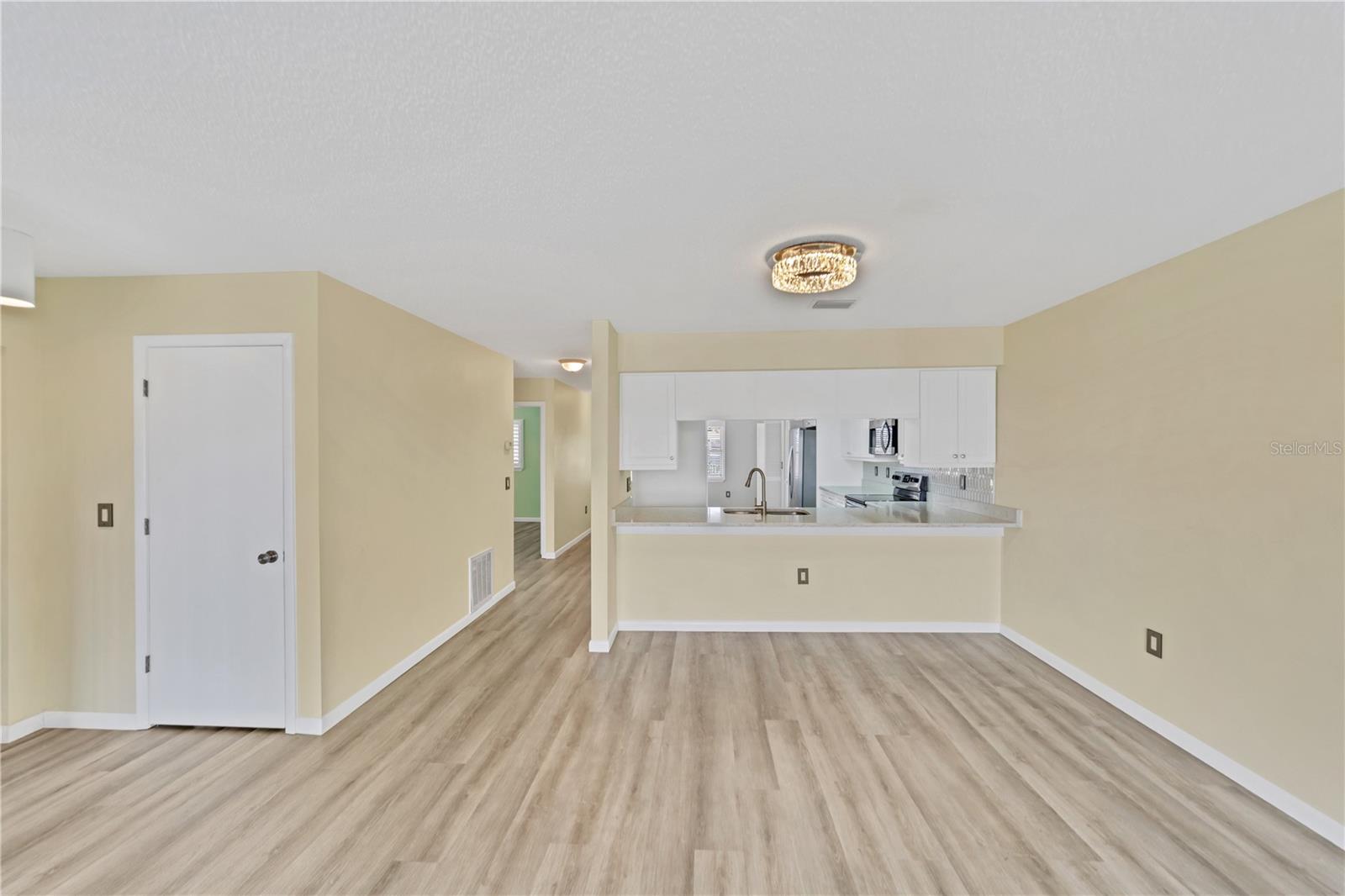 515 LEFFINGWELL AVE #116 — photo 25