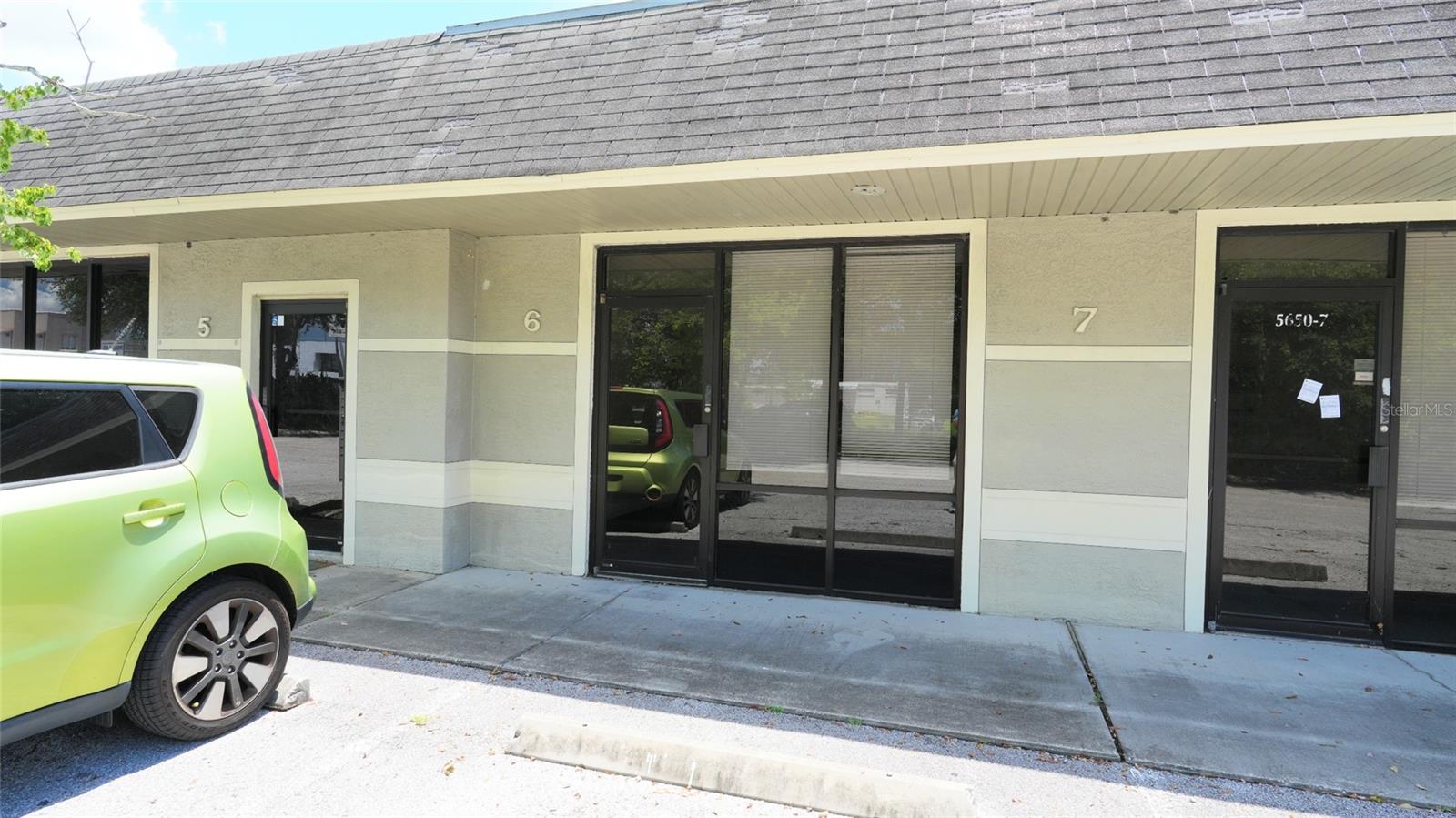 5650 PARK BLVD N #6 — photo 3
