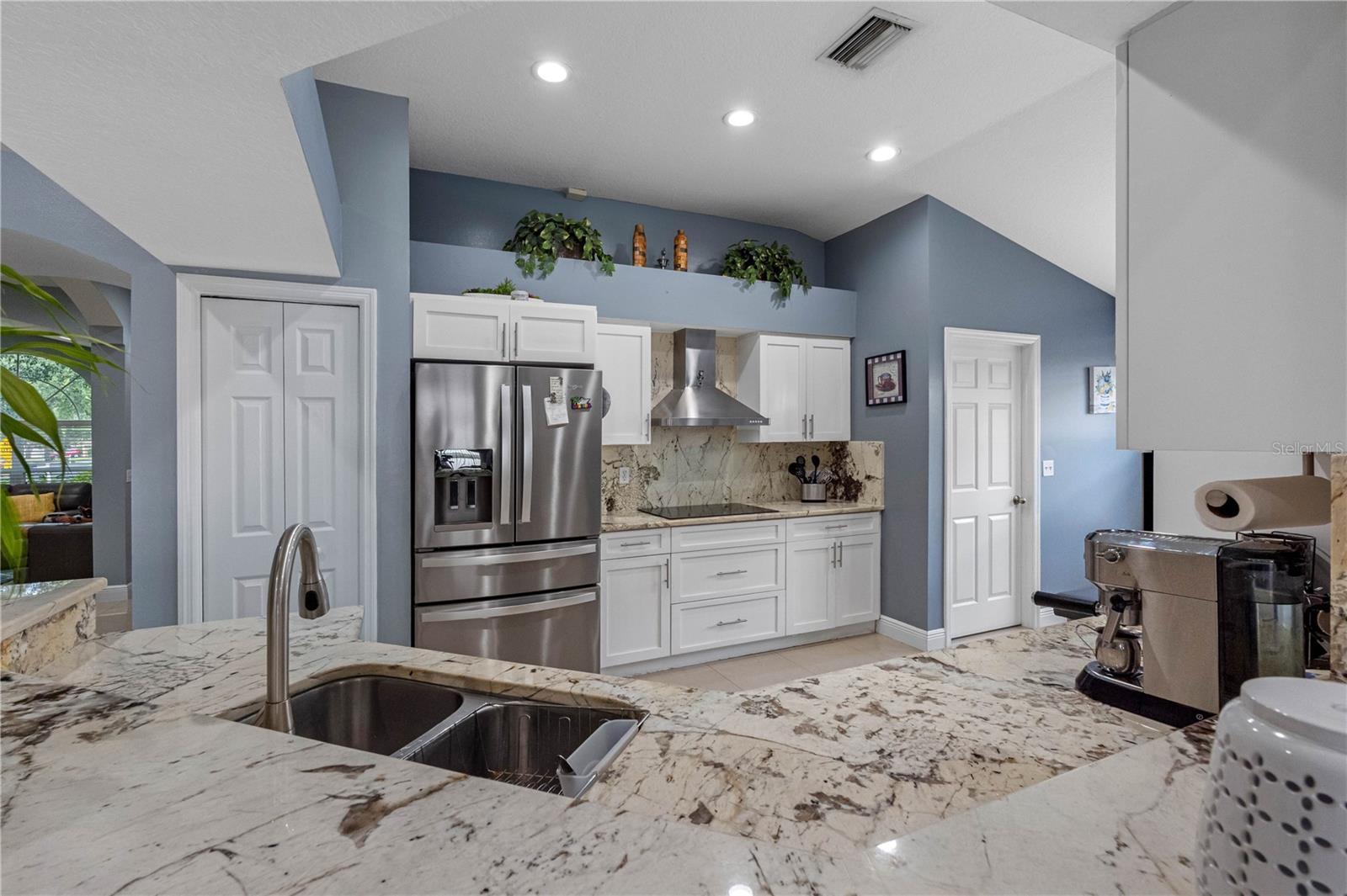 3306 PIN OAK LN — photo 48