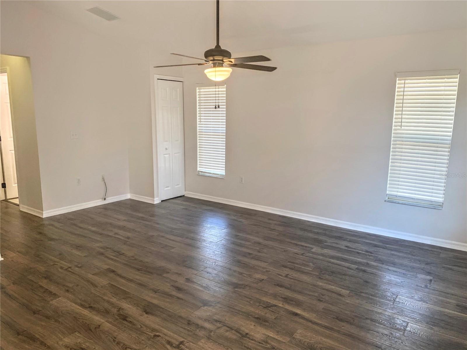 5440 KENSINGTON ST — photo 2