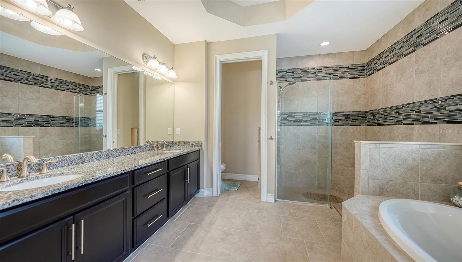 1051 BRADBERRY DR — photo 21