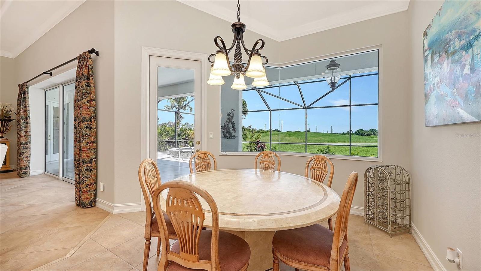 225 PESARO DR — photo 15