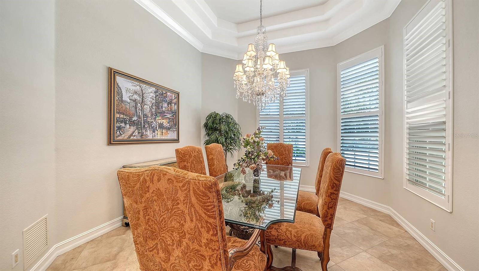 225 PESARO DR — photo 16