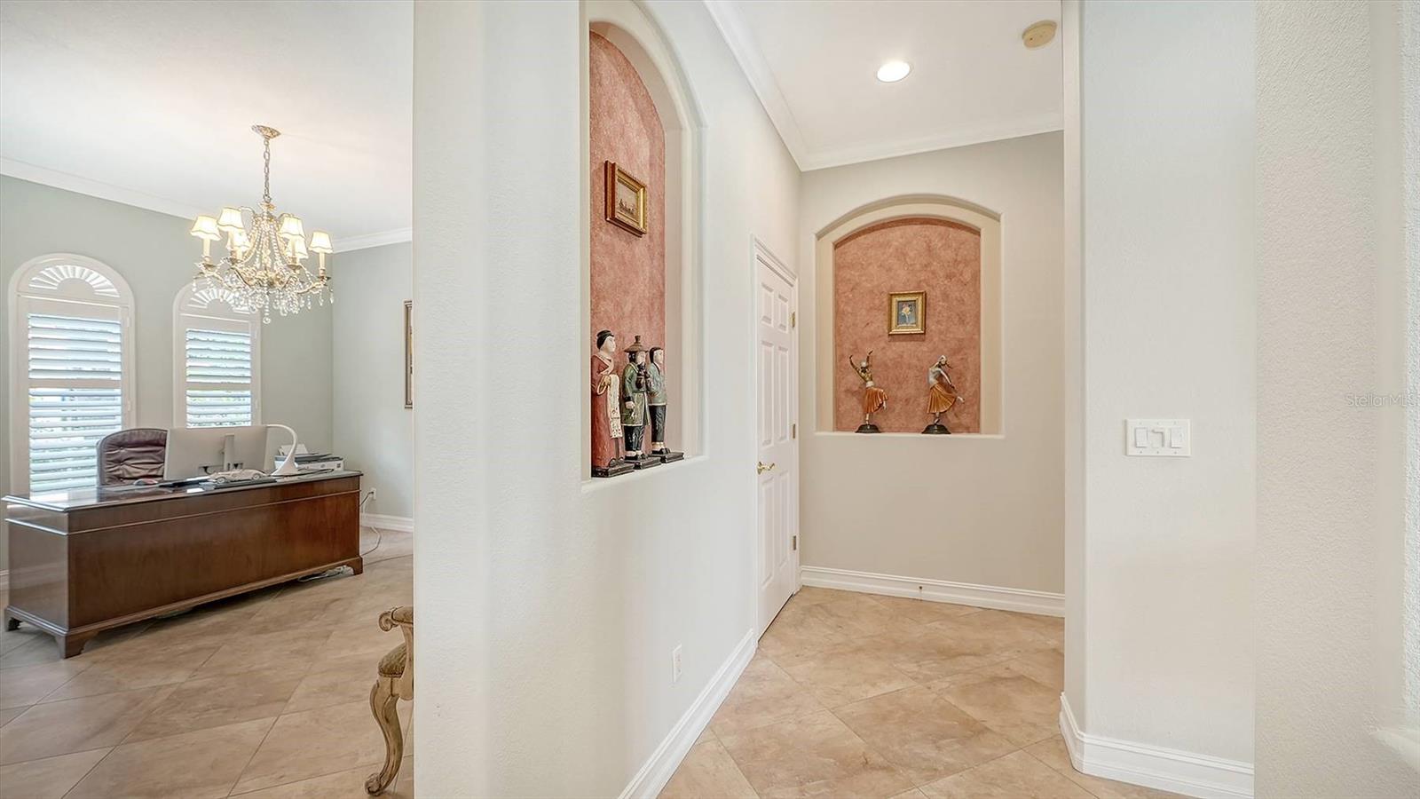 225 PESARO DR — photo 18