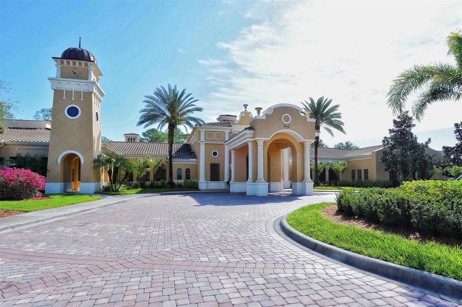 225 PESARO DR — photo 45
