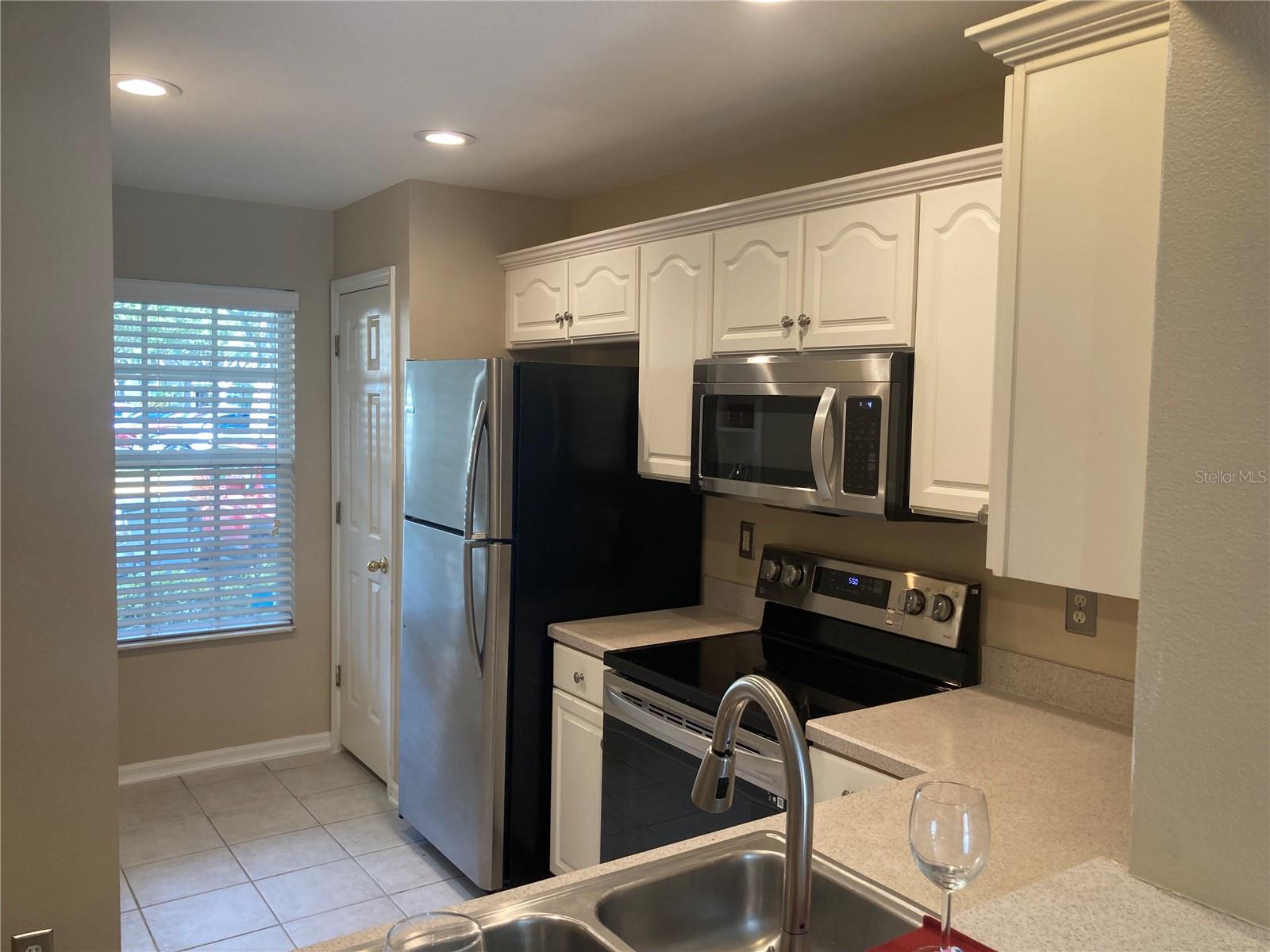 2533 HARN BLVD #2 — photo 4