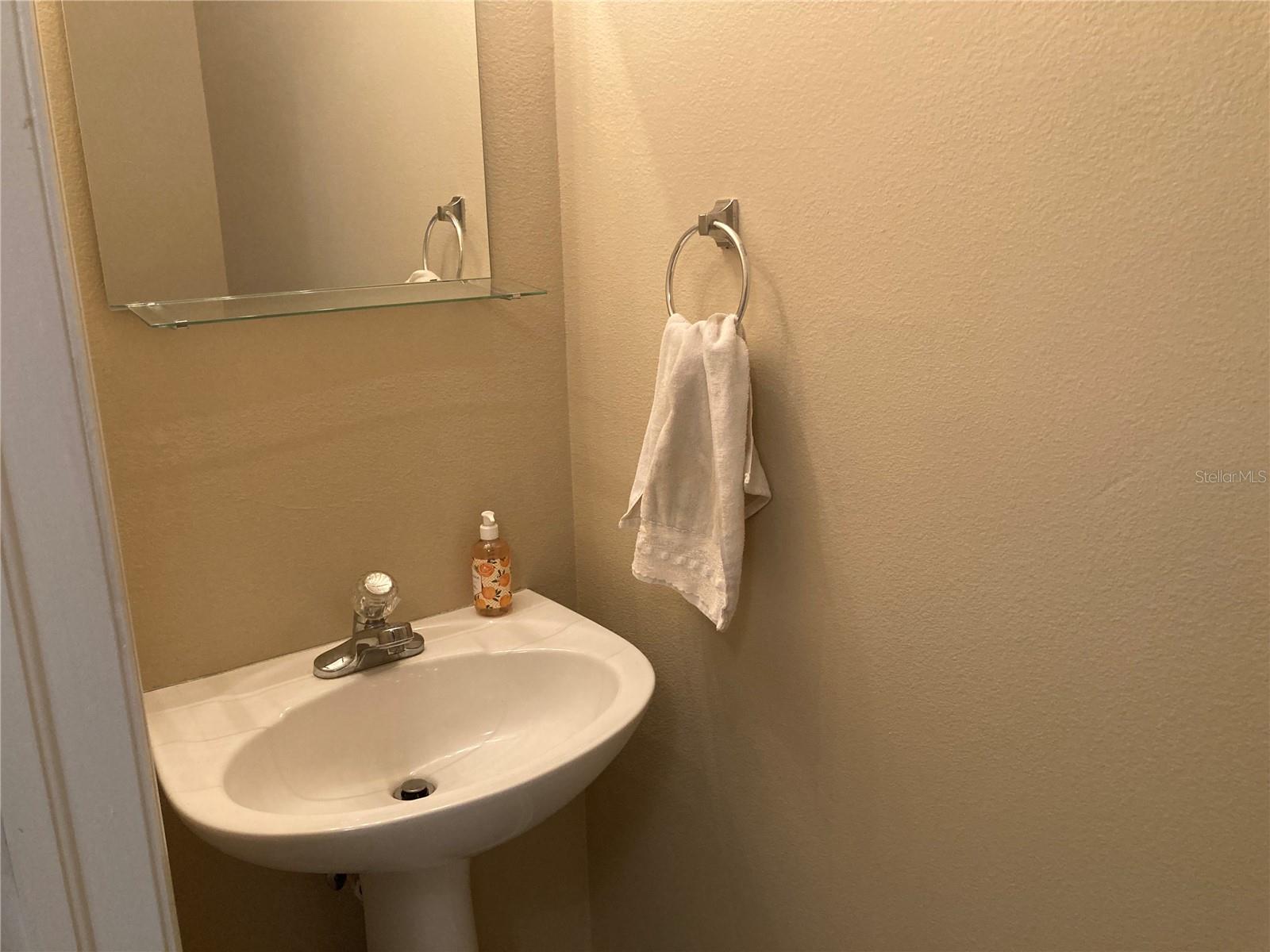2533 HARN BLVD #2 — photo 9