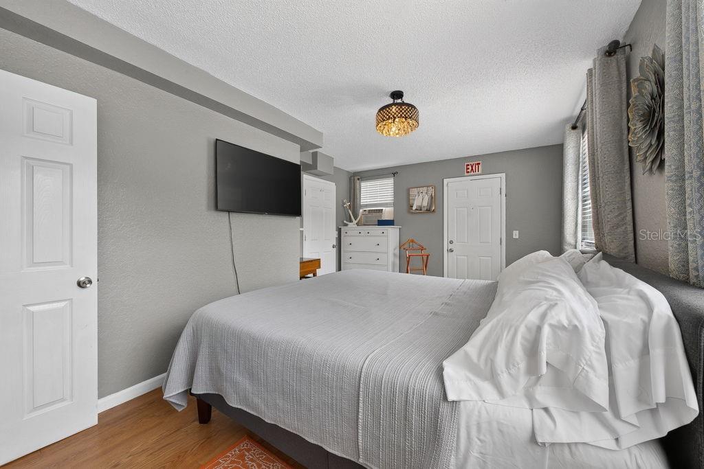 610 1ST AVE NE — photo 19