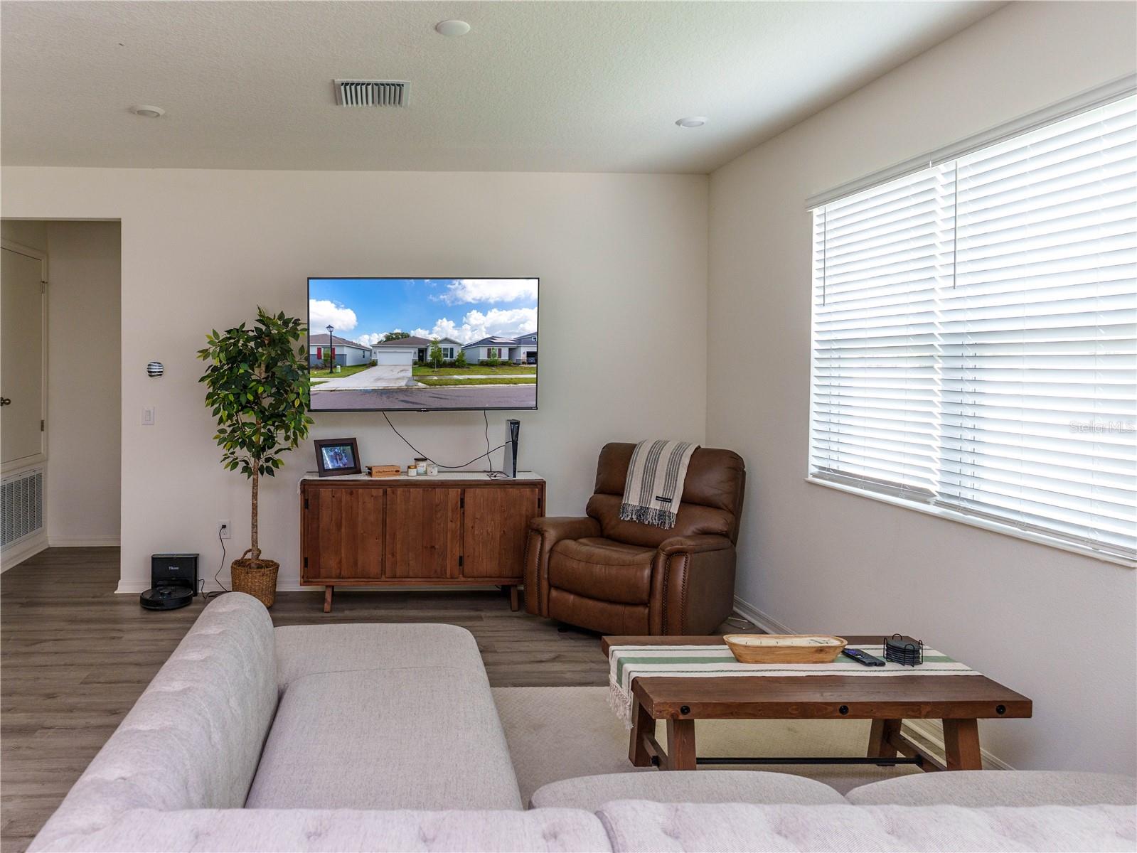 37501 WILLIAMETTE WAY — photo 4