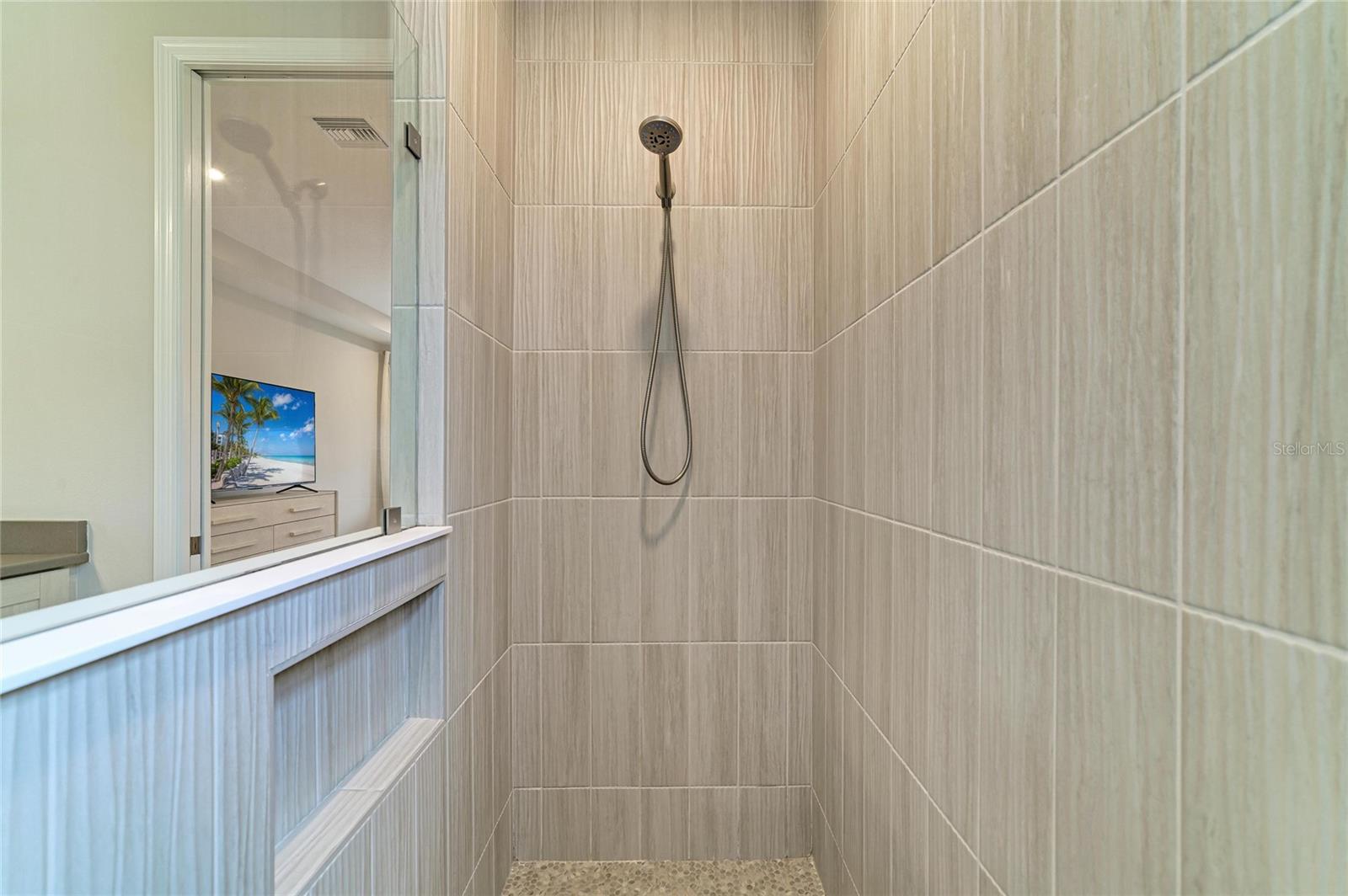 8079 SLIPWAY DR — photo 22