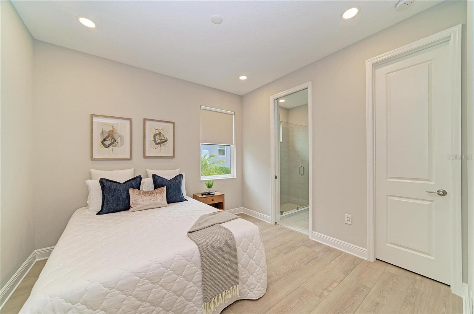 8079 SLIPWAY DR — photo 24