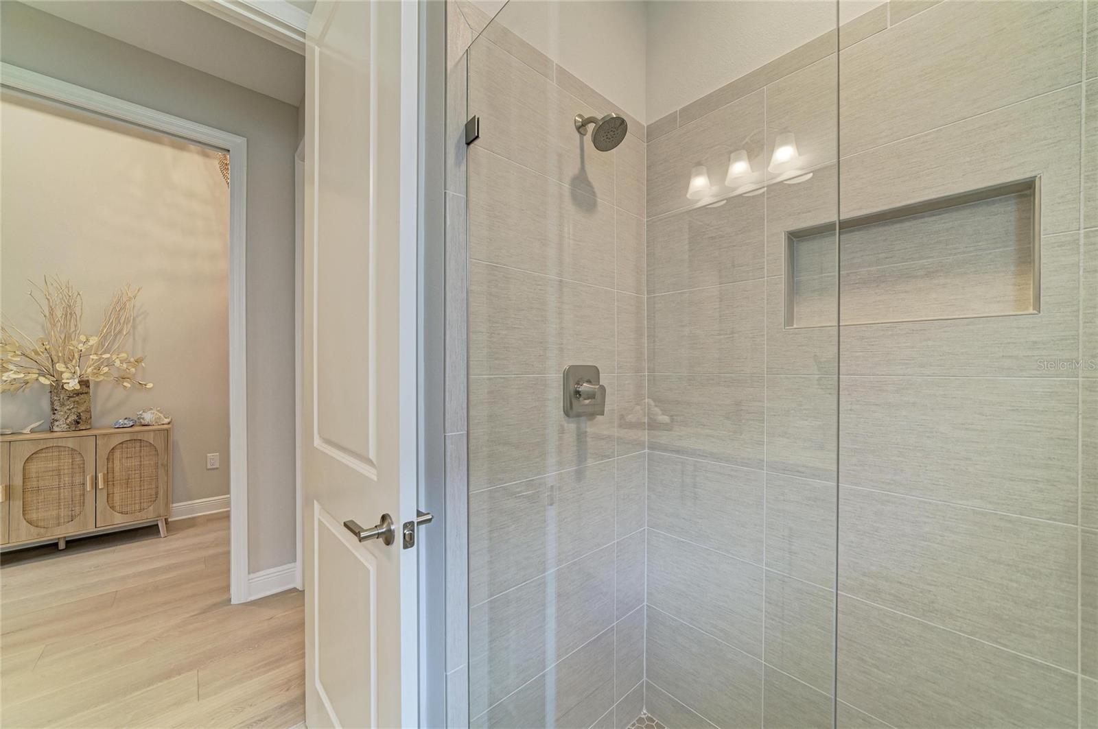 8079 SLIPWAY DR — photo 27