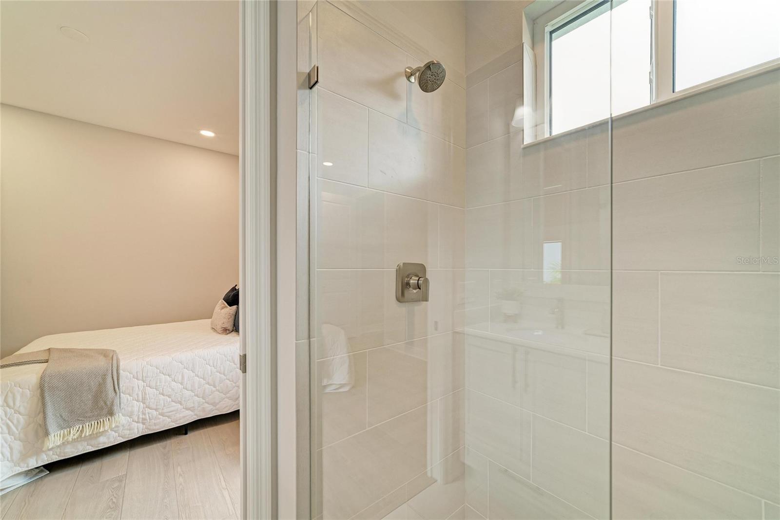 8079 SLIPWAY DR — photo 26