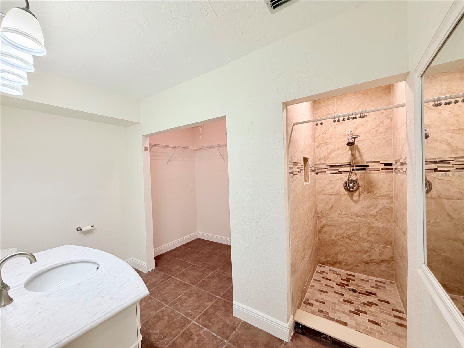1827 OKLAHOMA AVE NE — photo 17