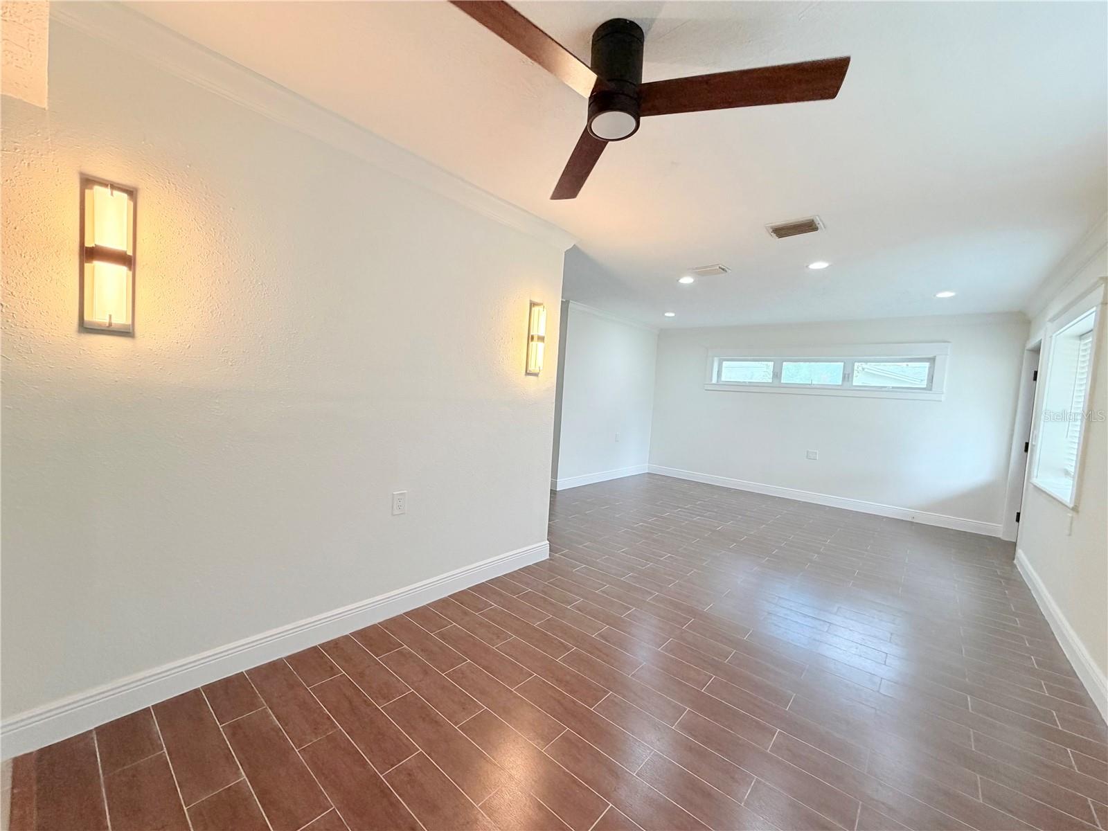 1843 OKLAHOMA AVE NE — photo 13