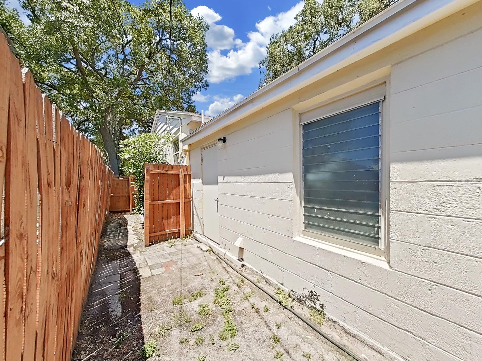 2730 EDWARDS AVE S — photo 24