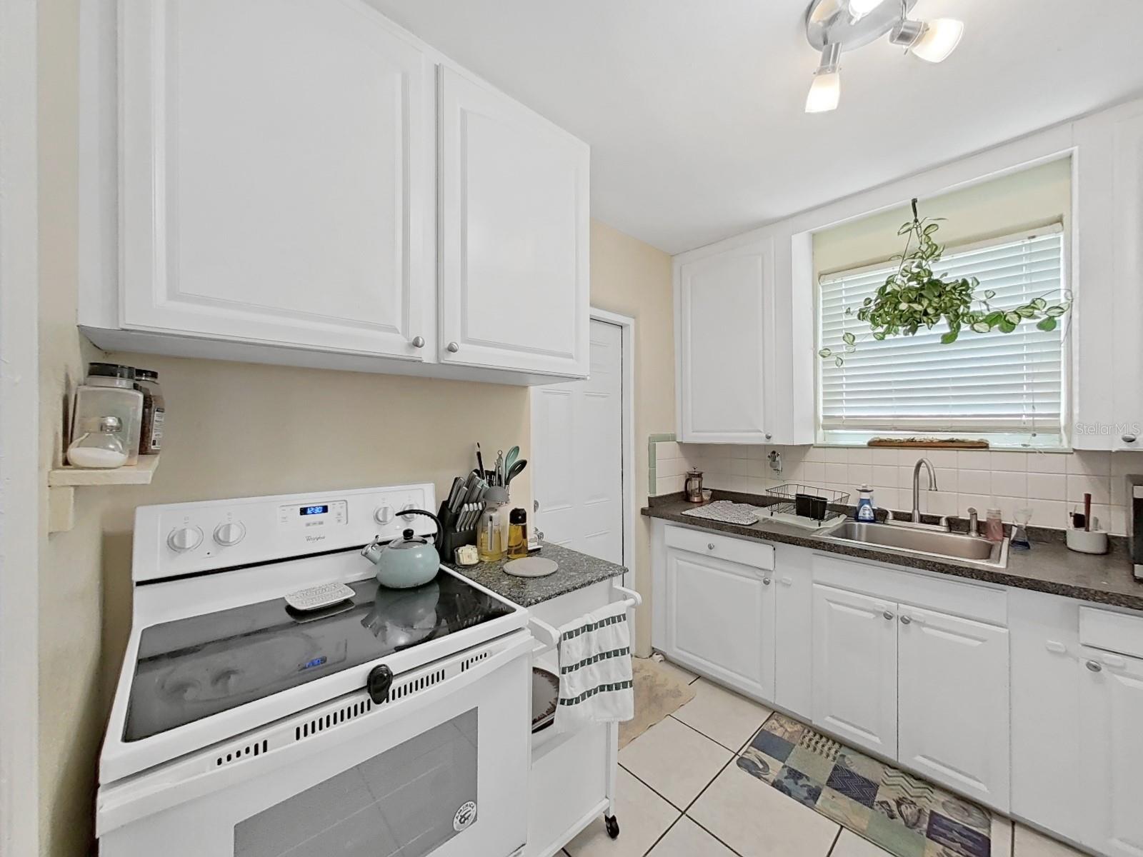 2730 EDWARDS AVE S — photo 12