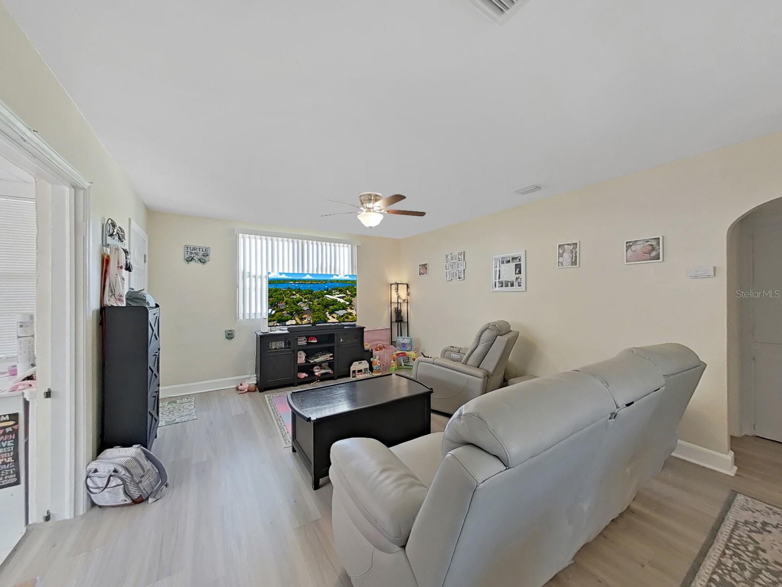 2730 EDWARDS AVE S — photo 9