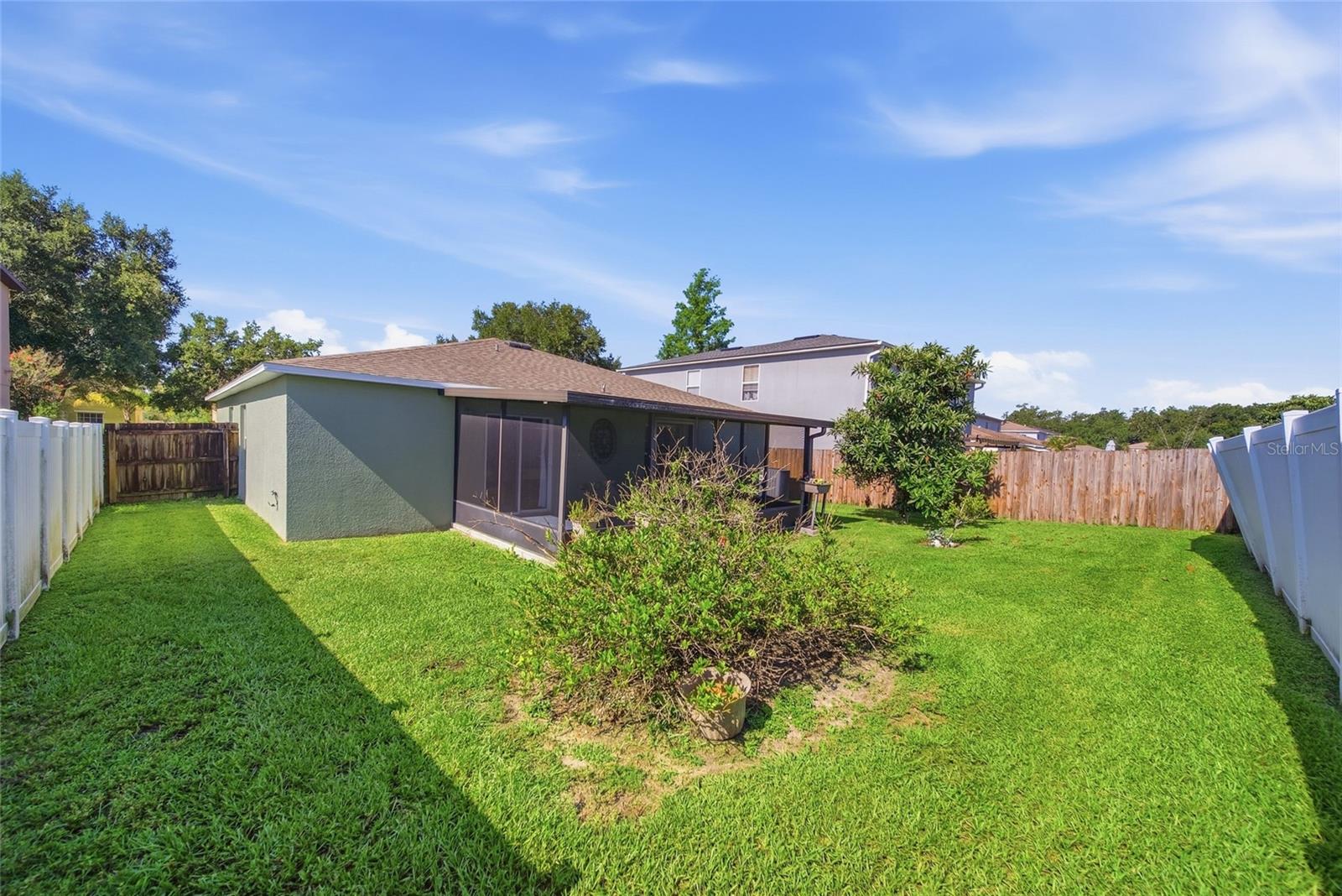 30837 SONNET GLEN DR — photo 29