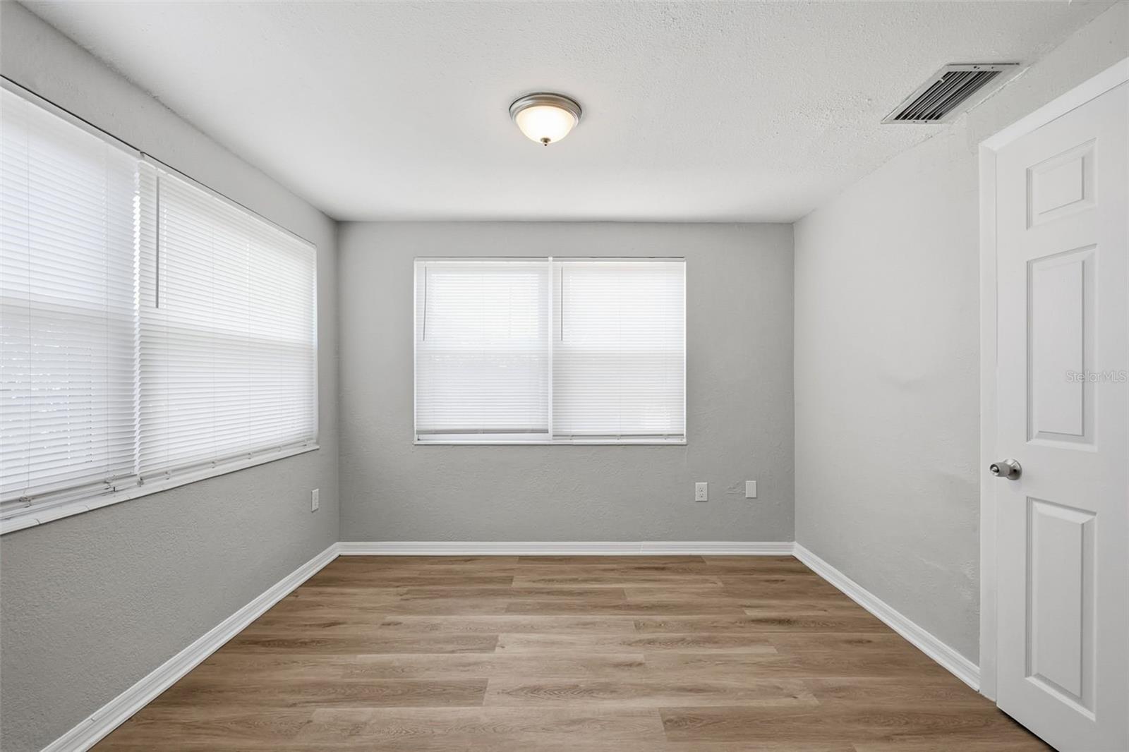 4506 POOLE ST — photo 20