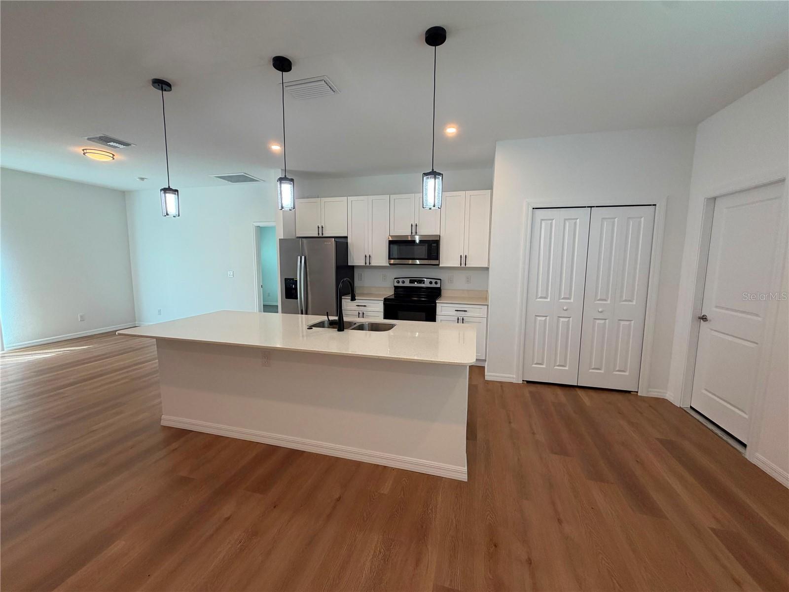 1204 GOSHEN RD — photo 8